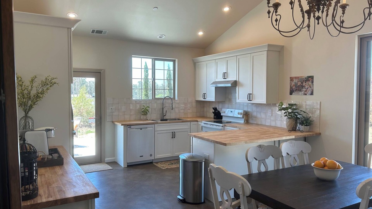 Nipomo Cottage | Fancy French Country cottage with large outdoor area & A/C in Sunny Nipomo