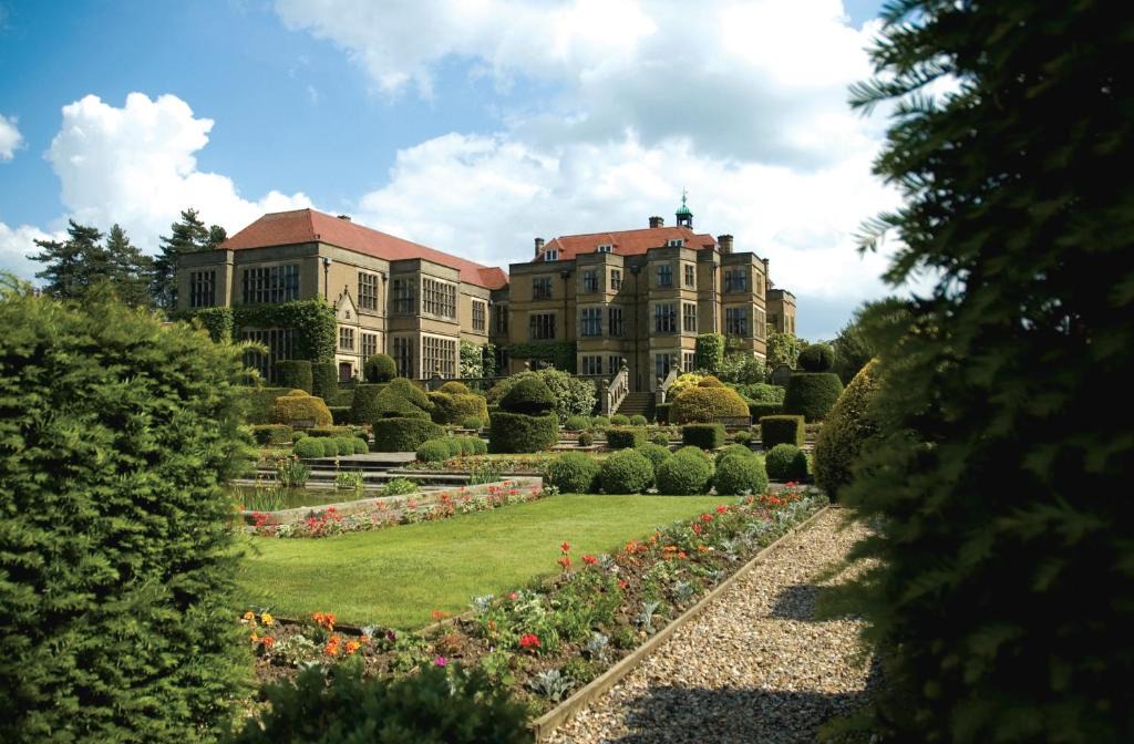 Ware Hotel | Fanhams Hall, Exclusive Collection