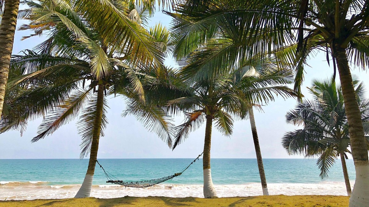 Busua Hotel | FANTAS FOLLY BEACH LODGE