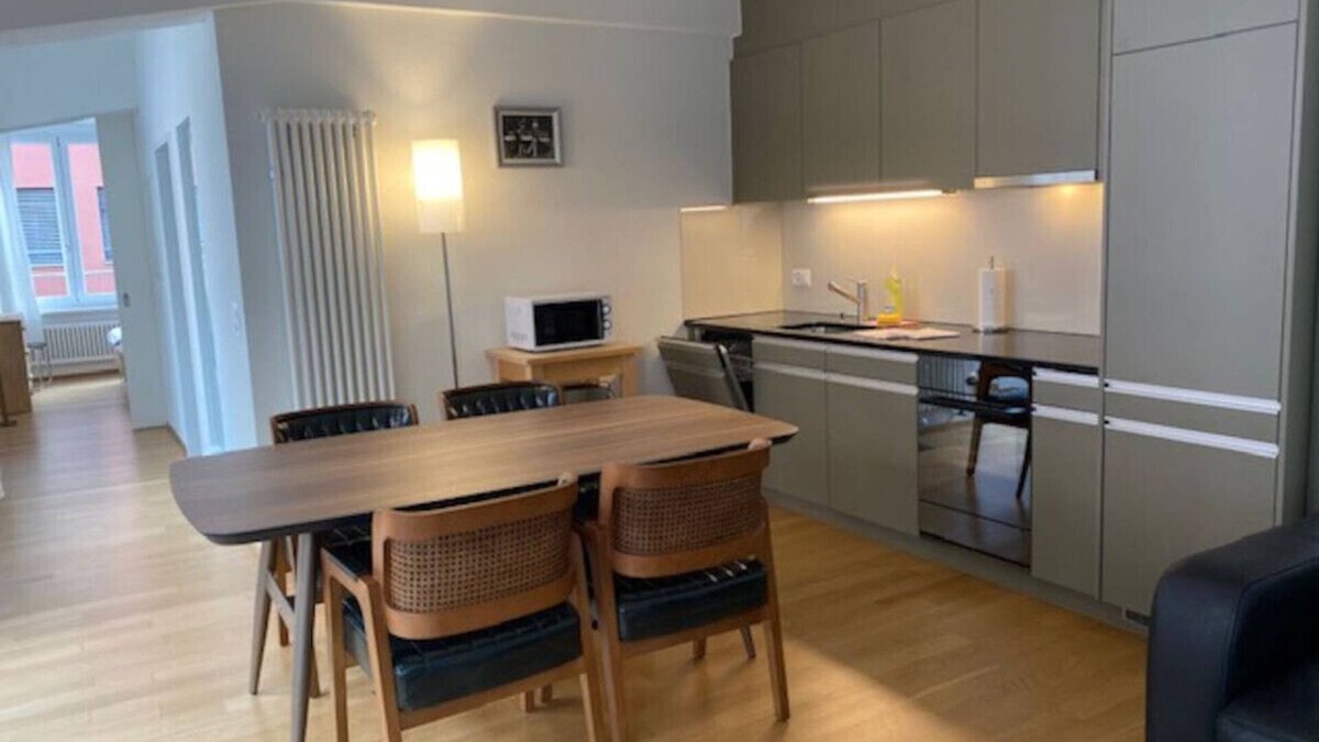 Sihlfeld Apartment | Fantastic 1 BR flat in the city center (West 7)