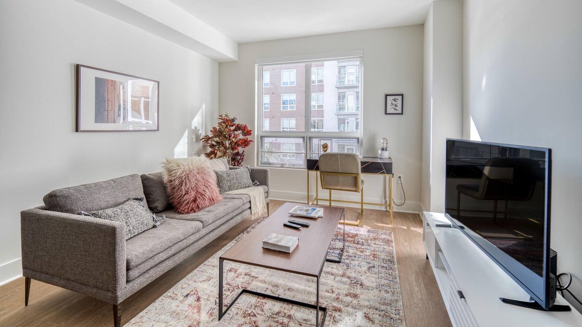 Pentagon City Apartment | Fantastic 1BR in Arlington, Pool + Pet-Friendly