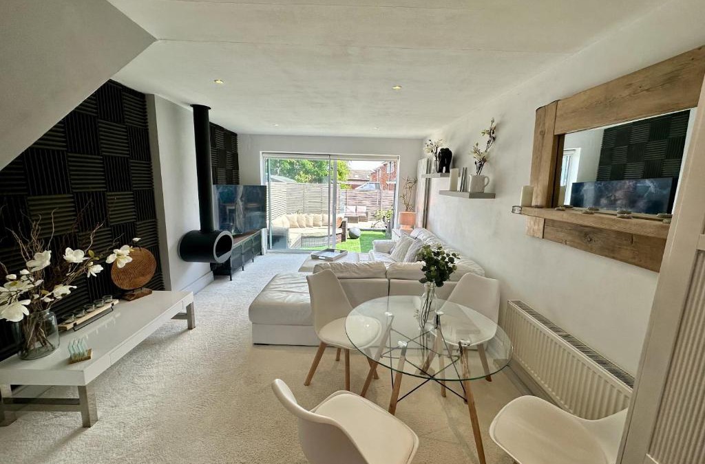 Royal Leamington Spa House | Fantastic 2-Bed House with Parking - Hosted by Hutch Lifestyle