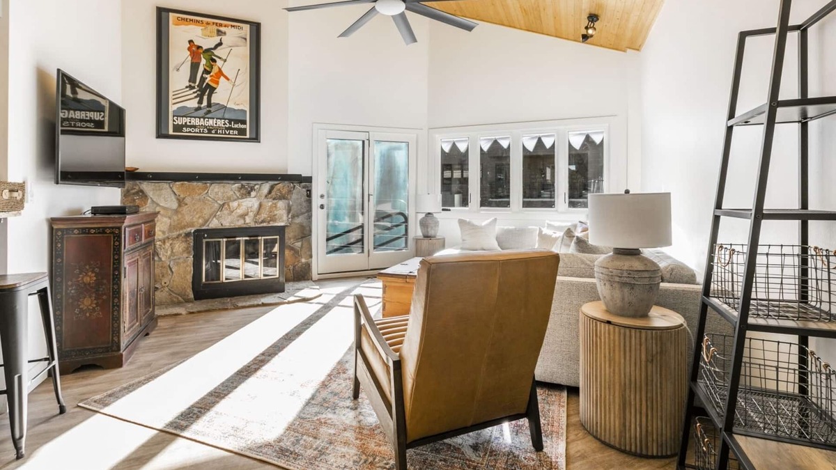 Deer Valley Condo | Fantastic 2 bed steps from Deer Valley Skiing.