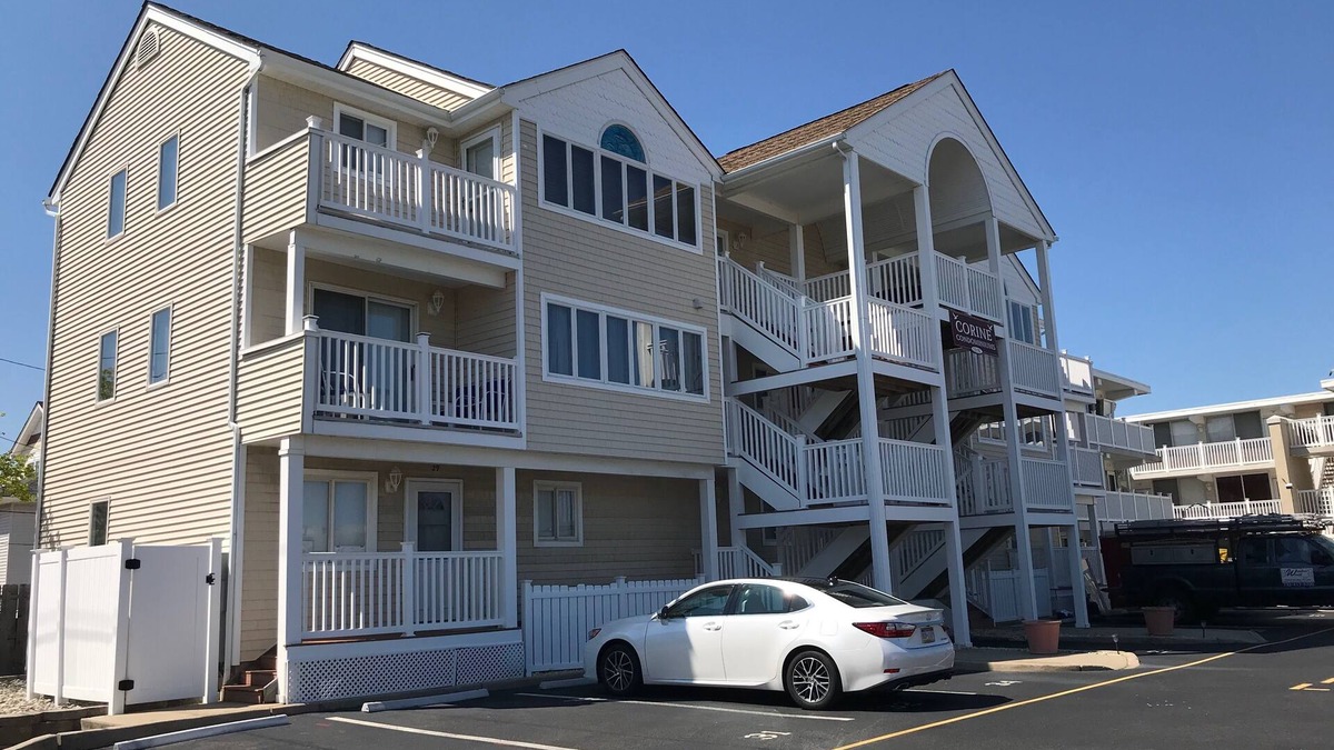 Seaside Heights Condo | Fantastic 2-bedroom condo 1 block from the beach