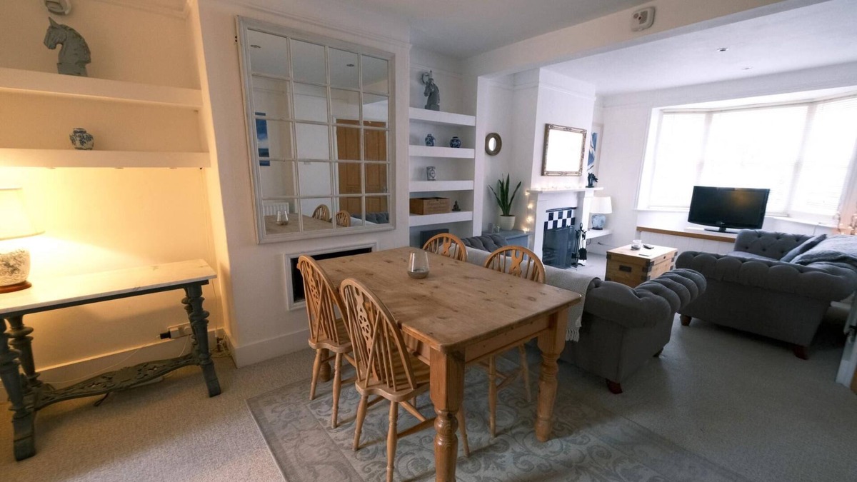 Arundel House | Fantastic 2BD Holiday Cottage West Sussex
