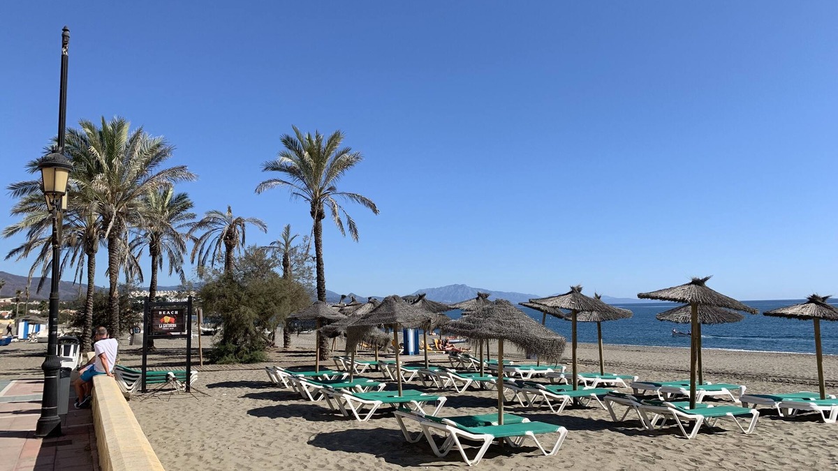 Casares Apartment | Fantastic apartment with large balcony Casares Beach