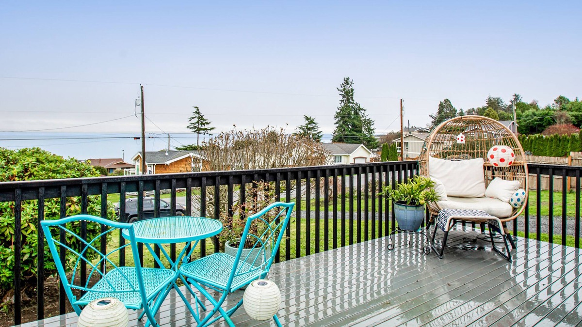 Camano Island Cottage | Fantastic Island Gem W/ Port Views, Fast WiFi, Furnished Deck & Full Kitchen!