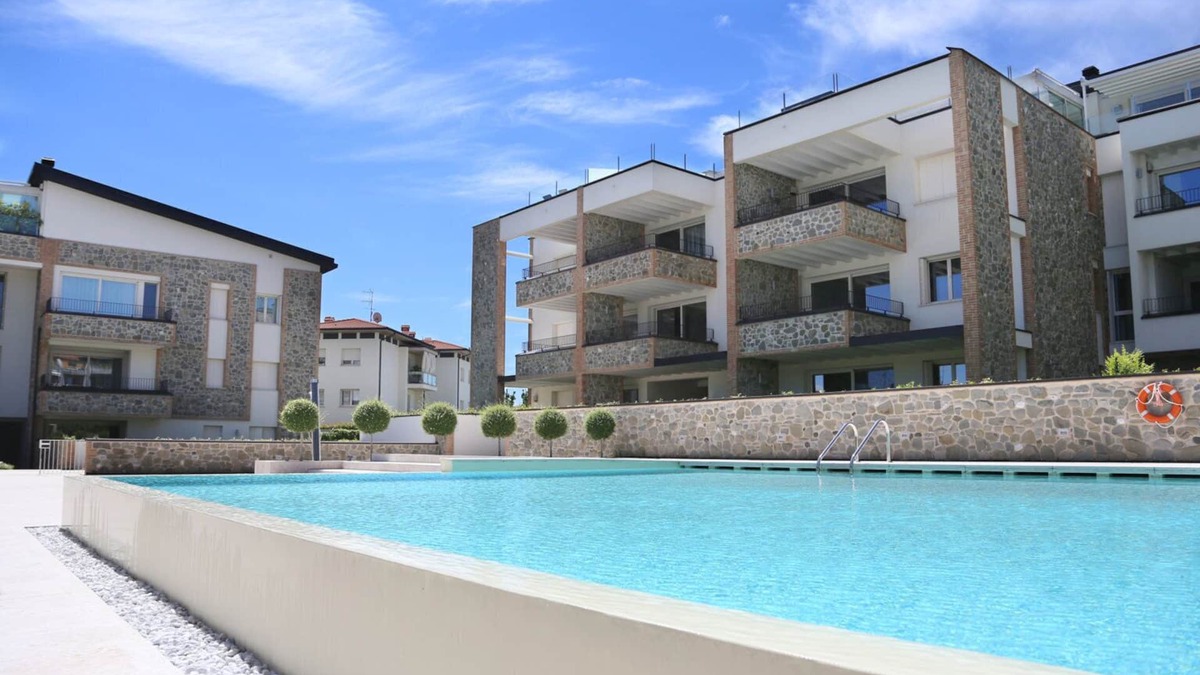 Rivoltella Apartment | Fantastic apartment in Residence with swimming pool for 4 people in Desenzano
