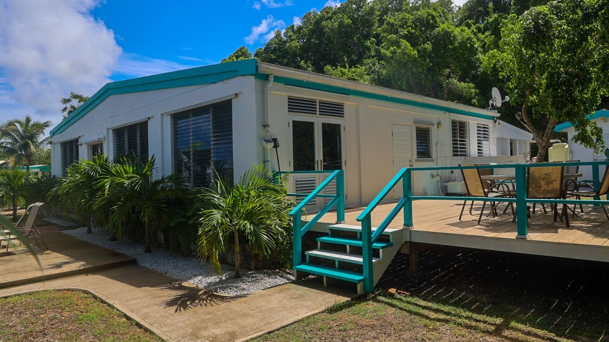 Estate Saint John House | Fantastic Location!Amazing 3/2 home with deck and beautiful view with generator!