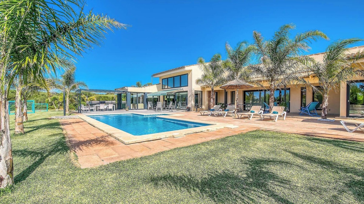 Muro Villa | Fantastic new built Finca with lots of comfort between Muro and Can Picafort