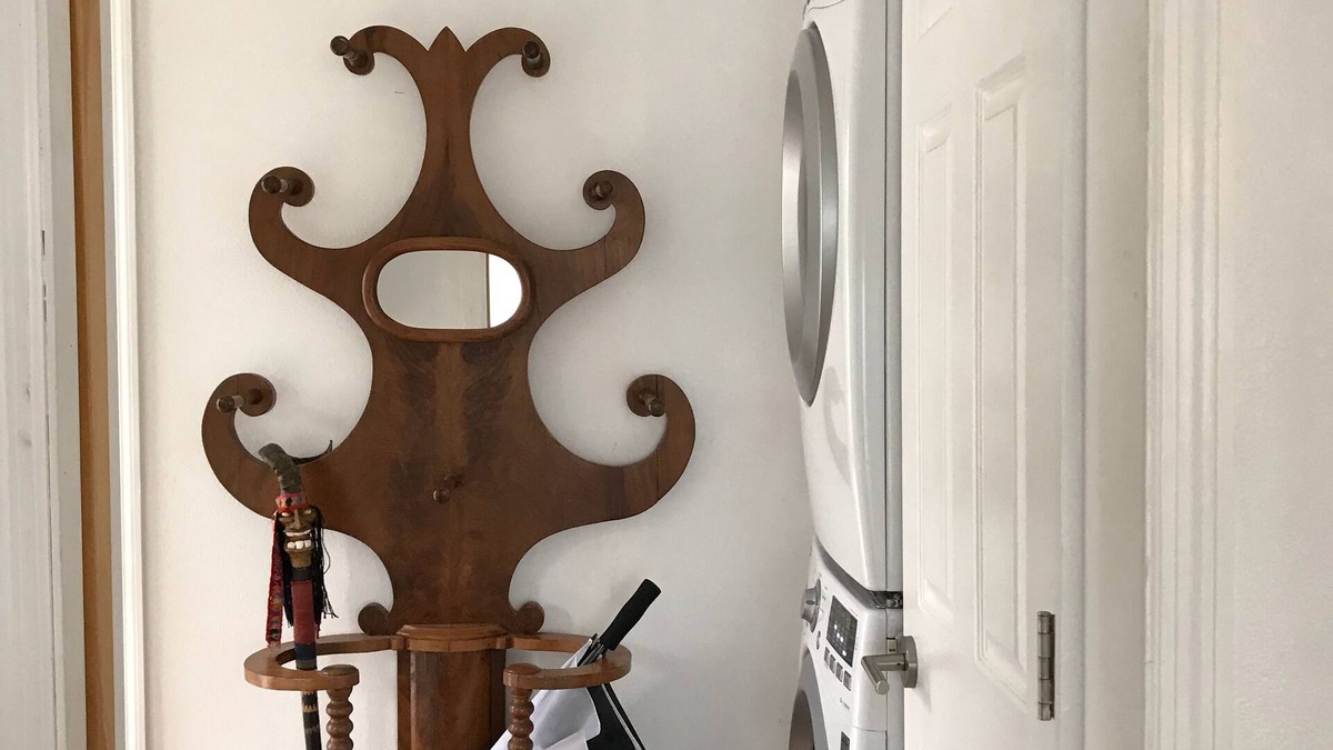 South Sarasota Apartment | Fantastic price for the right seasonal person and even a fur baby friend!