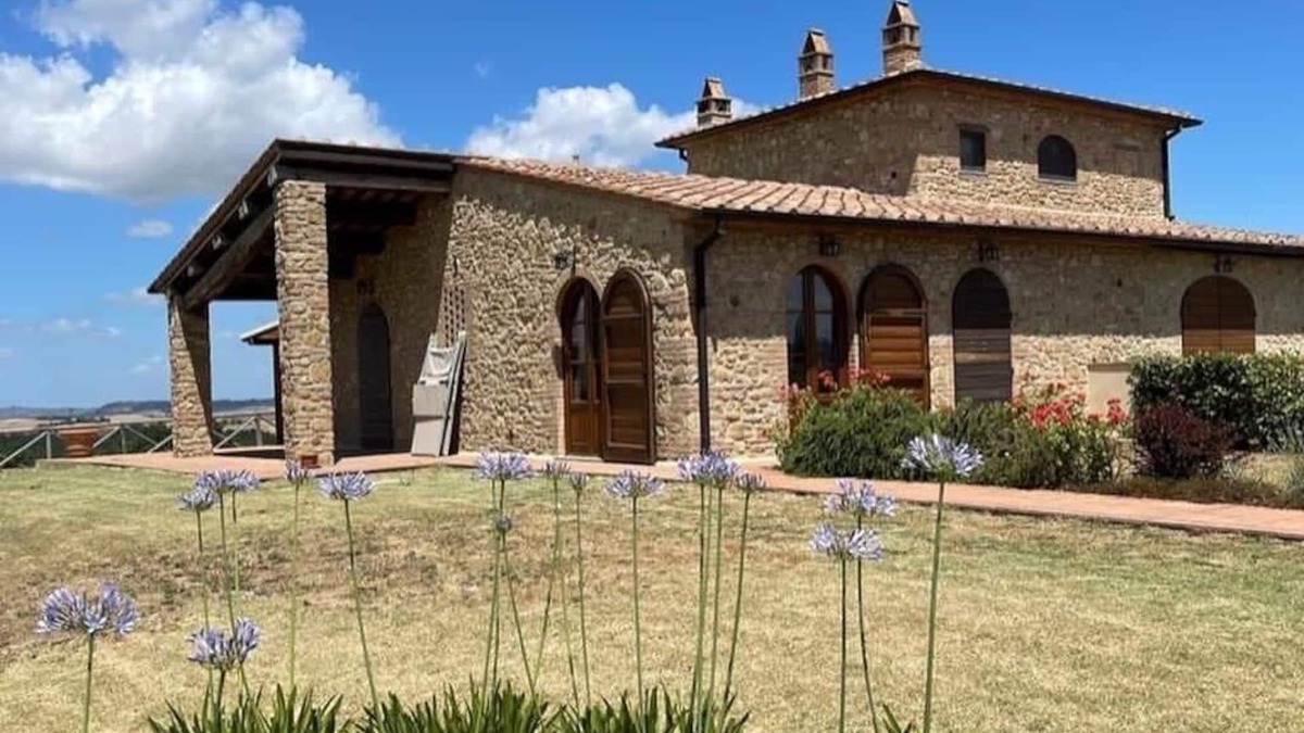 Volterra Apartment | Fantastic semi-detached villa with panoramic terrace and pool close to Volterra.