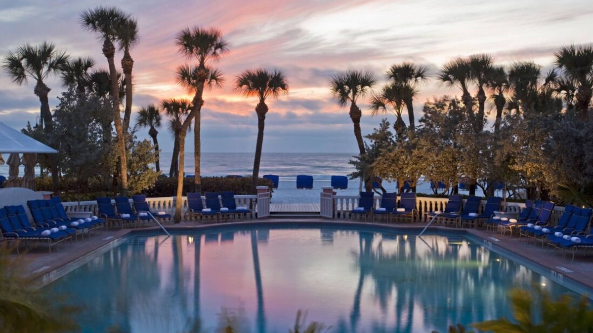 Pass-a-Grille Hotel | Fantastic View! 2 Family-friendly Room with Beach Access, Outdoor Pool