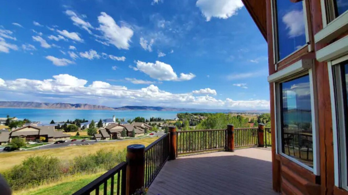 Garden City Cabin | Fantastic view! Arcade, Jacuzzi, Family Friendly Cottage!