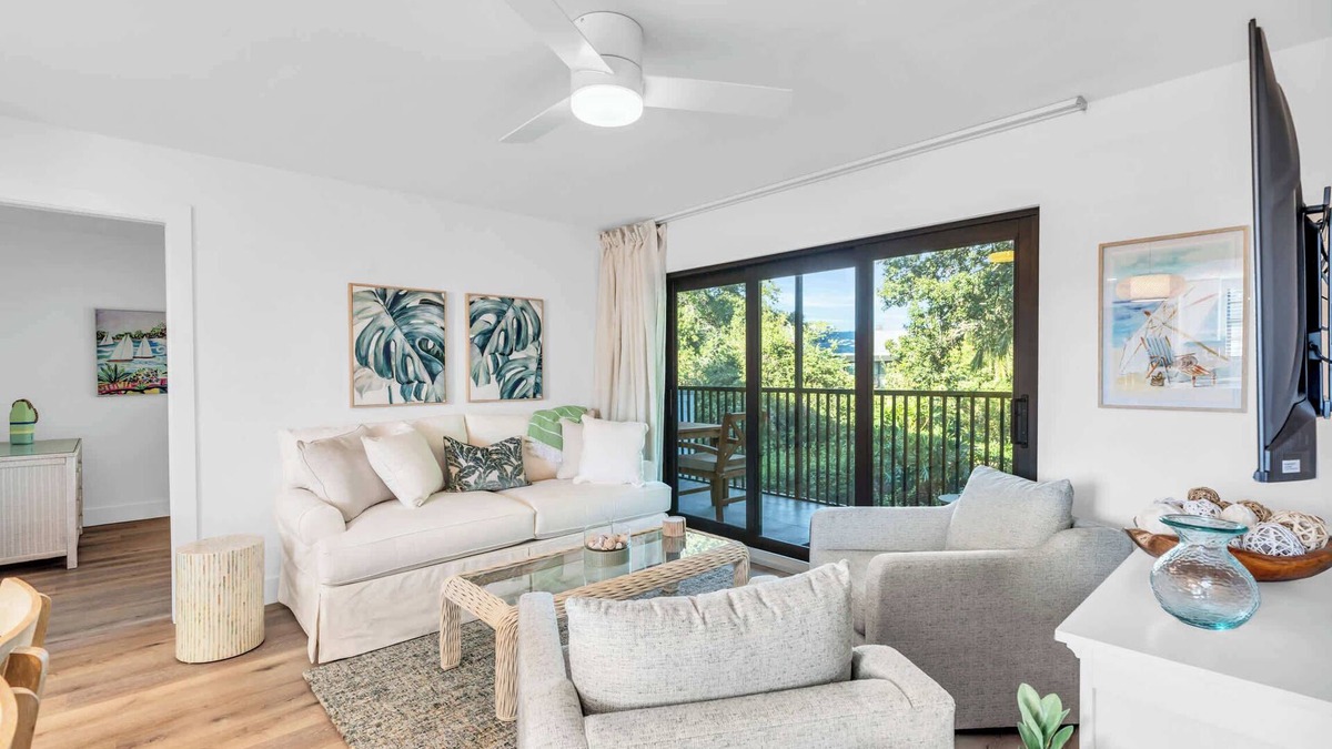 Park Shore Condo | Fantastic Views - Condo W Private Beach Access