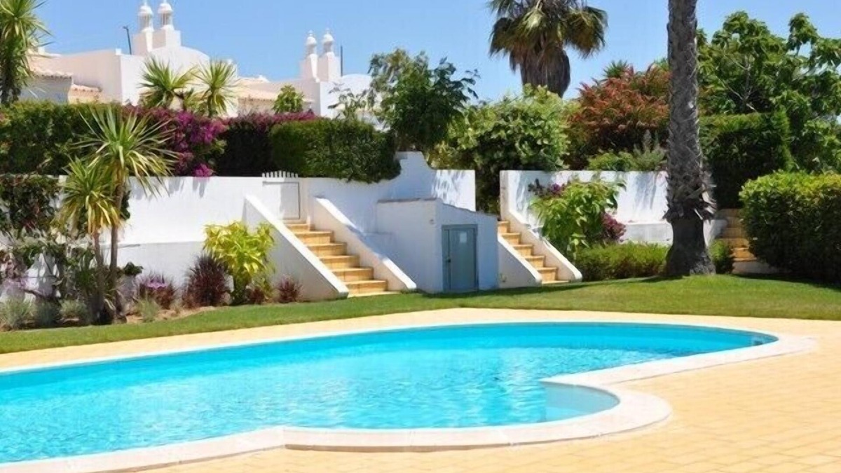 Albardeira Villa | Fantastic villa in Meia Praia with terraces, pool and garden 500 m from the sea