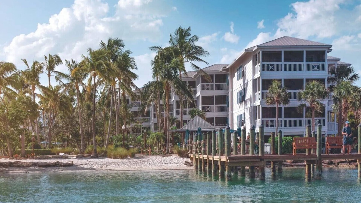 Key West Resort | Fantasy Fest FUN in Key West! 2-bdrms, 2 baths, Kitchen, Laundry, pool, balcony