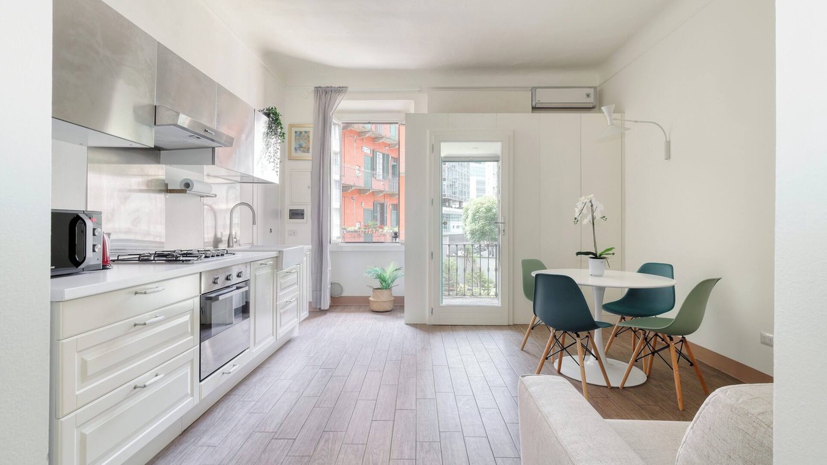 Centro Direzionale Apartment | Fara 33 Cozy flat in Centrale district