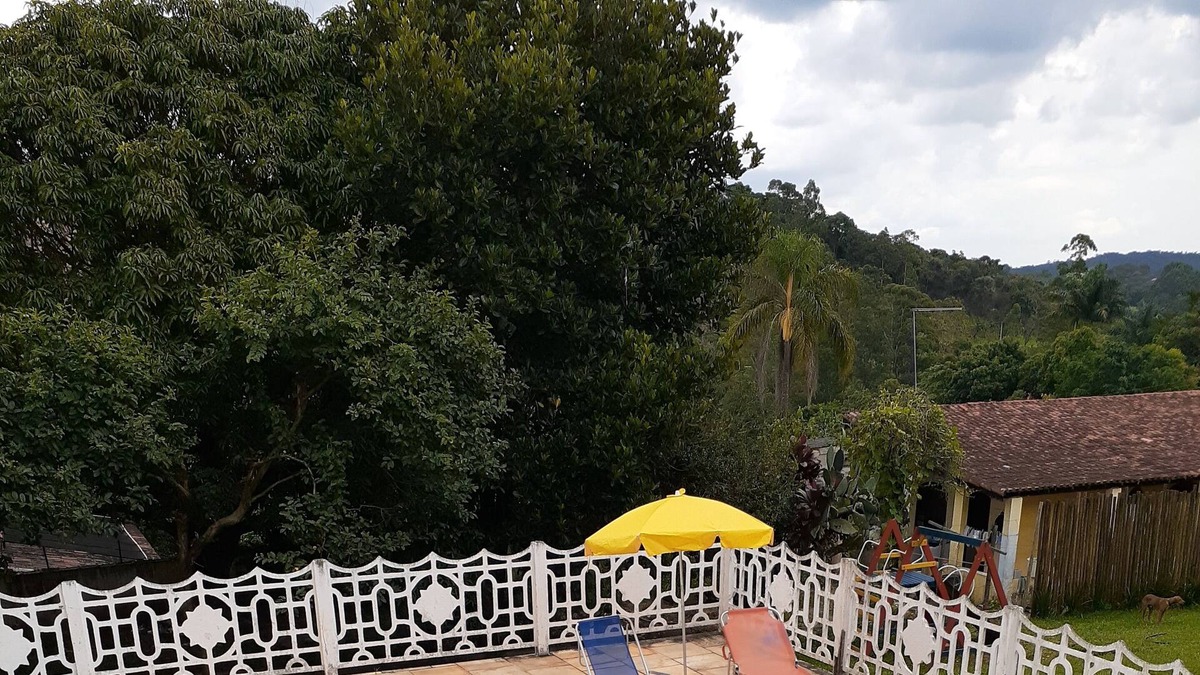 Terra Preta House | Farm - 40 minutes from S. P. - Pool and Barbecue - Sleeps up to 16 people