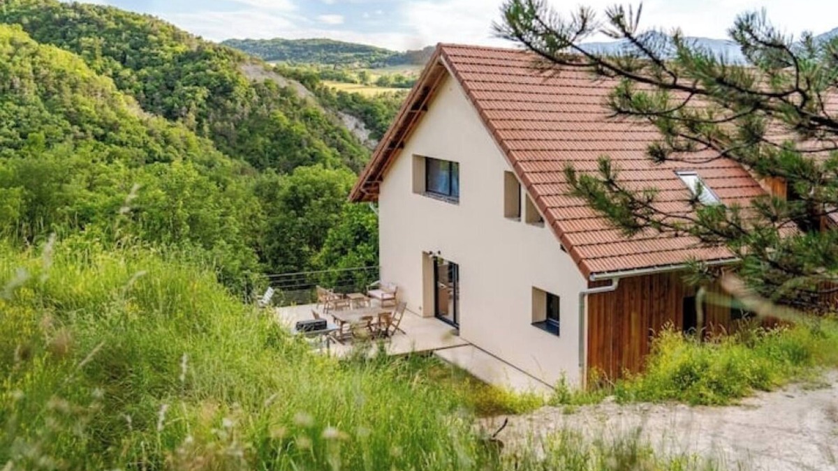 Gap Other | Farm cottage in Gap, quiet and cosy