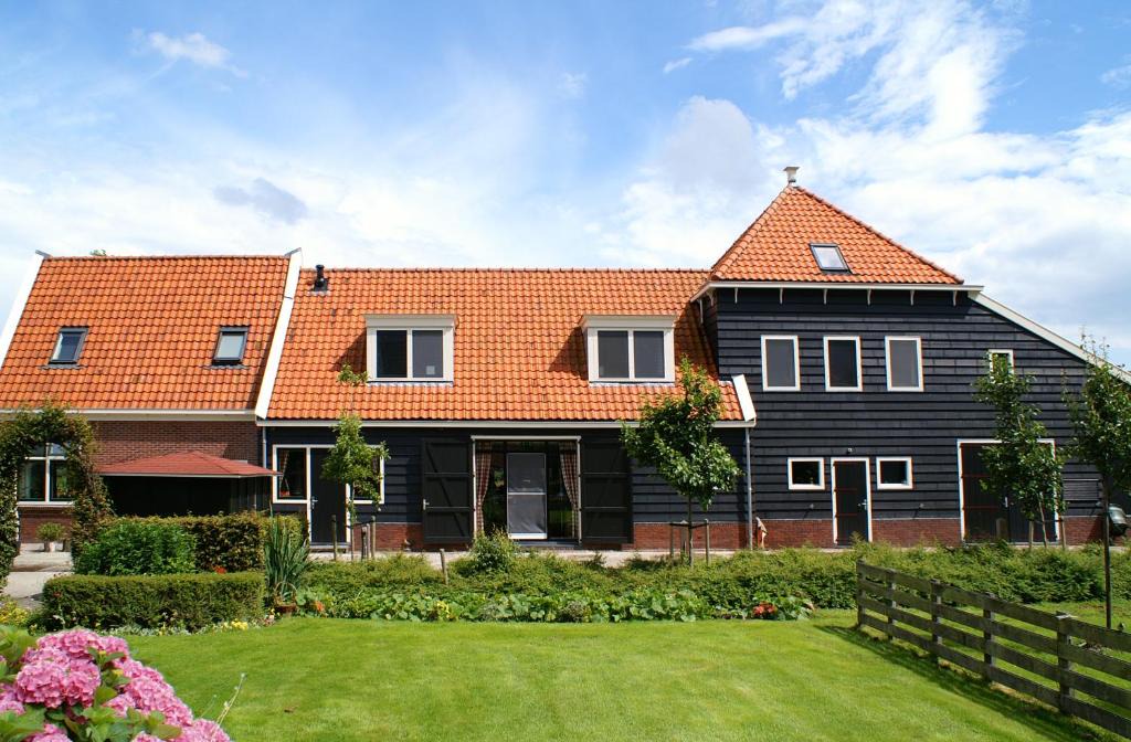 Monnickendam House | Farm Overleekerhoeve