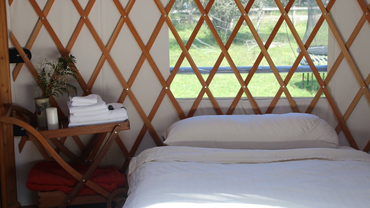 Shawnigan Lake Cabin | Farm-Stay one bedroom Eagle yurt