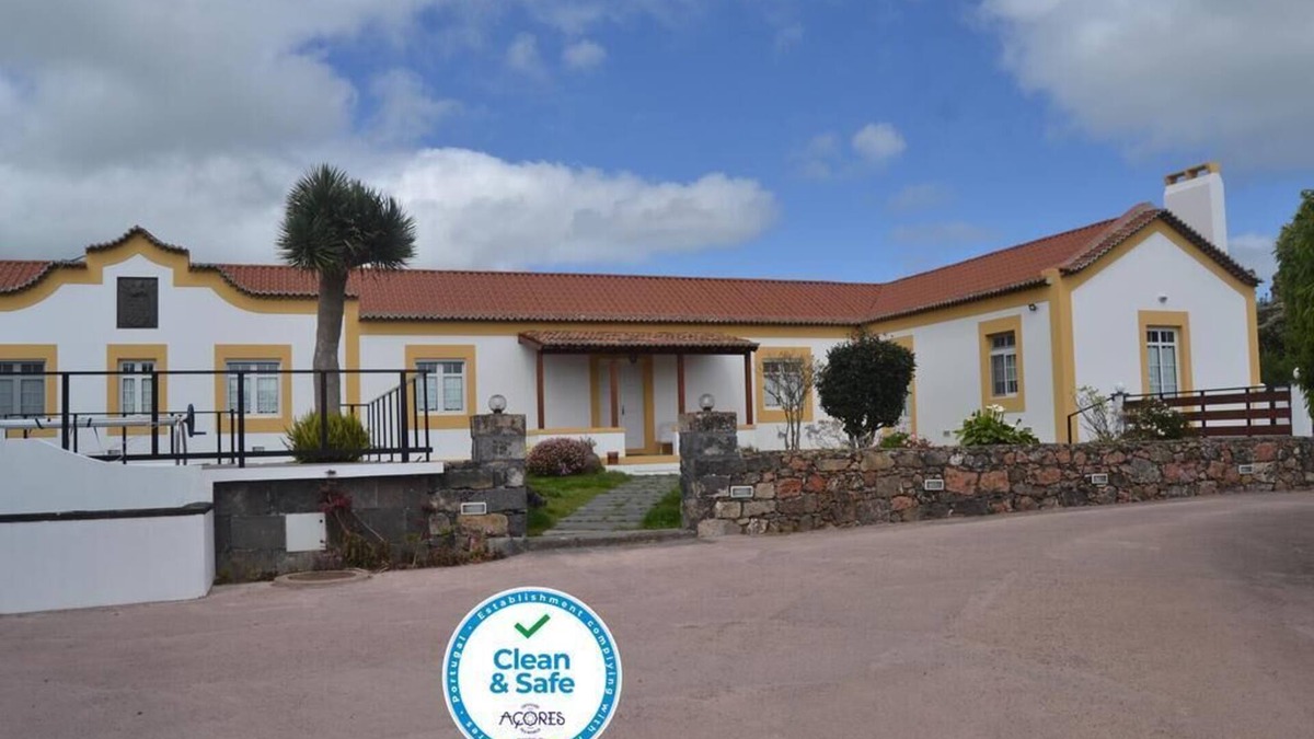 Relva House | Farm with Private Pool in Açores