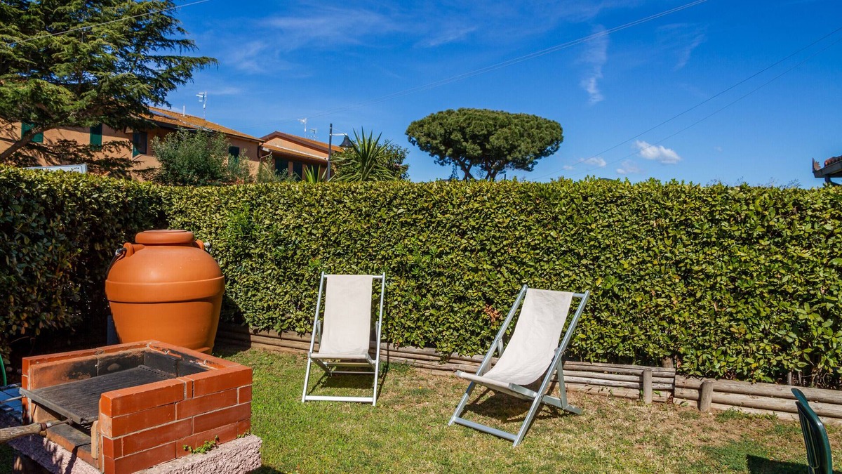 Pian di Rocca Other | Farmhouse 'Ruggeri - Casa Rosa' with Shared Garden, Wi-Fi and Air Conditioning