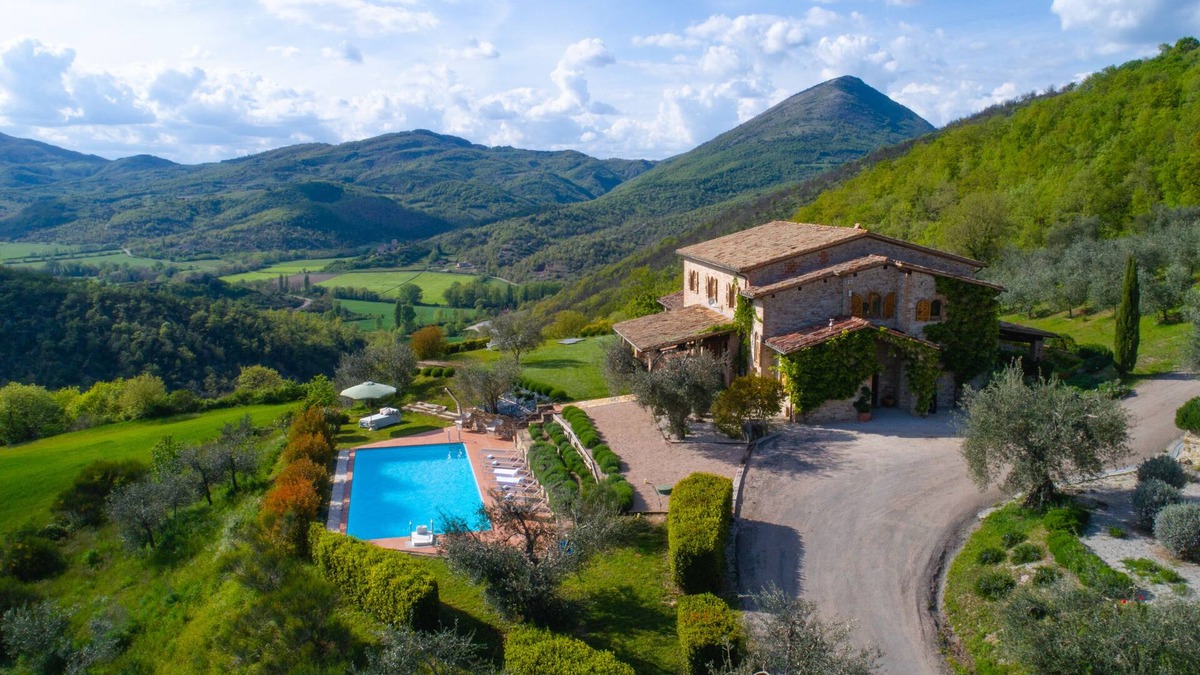San Giovanni del Pantano House | Farmhouse in Umbria with private pool, sleeping up to 12 people.
