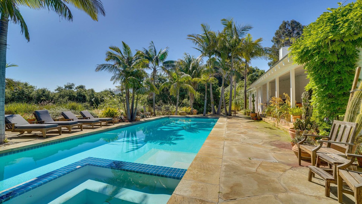 Carpinteria Cottage | Farmhouse-chic Carpinteria Cottage w/Pool Access