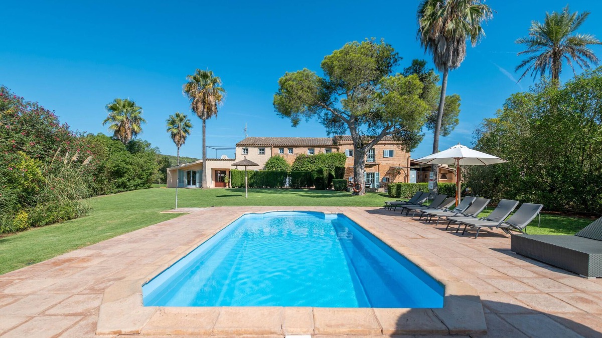 Manacor Villa | Farmhouse 'Es Mayolet' with Private Pool, Wi-Fi and Air Conditioning