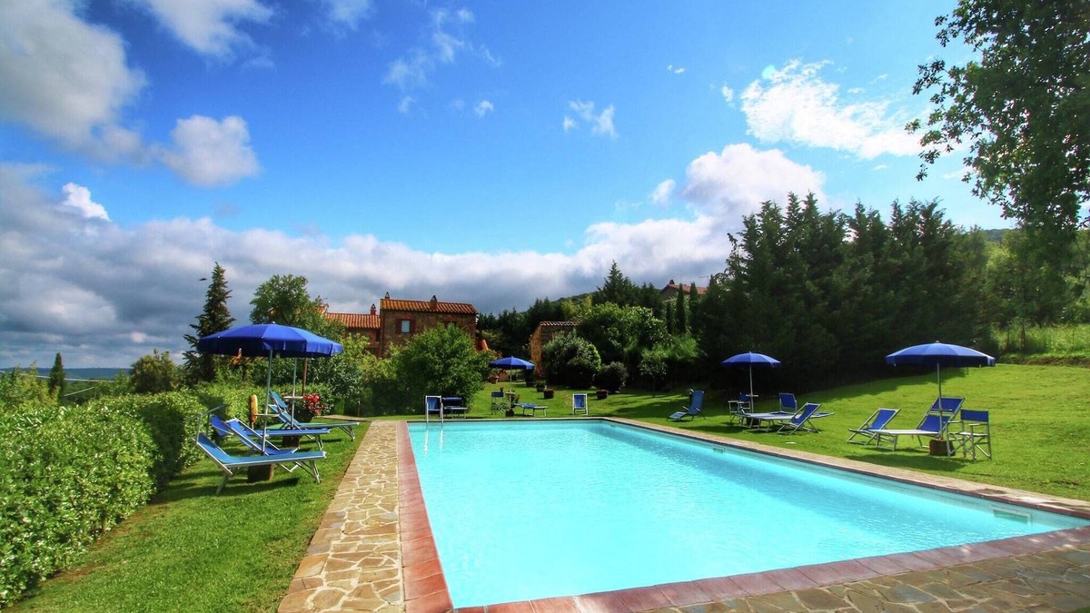 Castiglione d'Orcia Other | Farmhouse in Tuscany with Pool and Barbecue