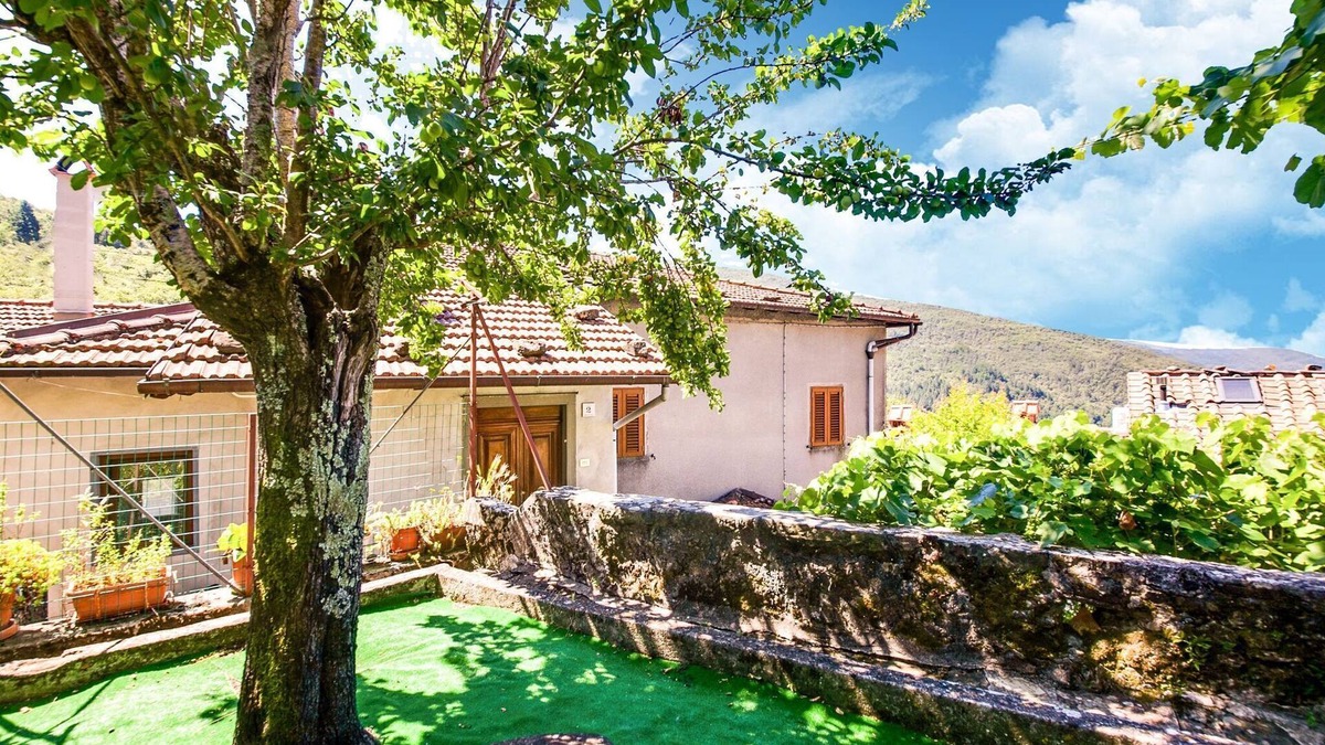 Casoli Other | Farmhouse in Casoli near Ski Slopes