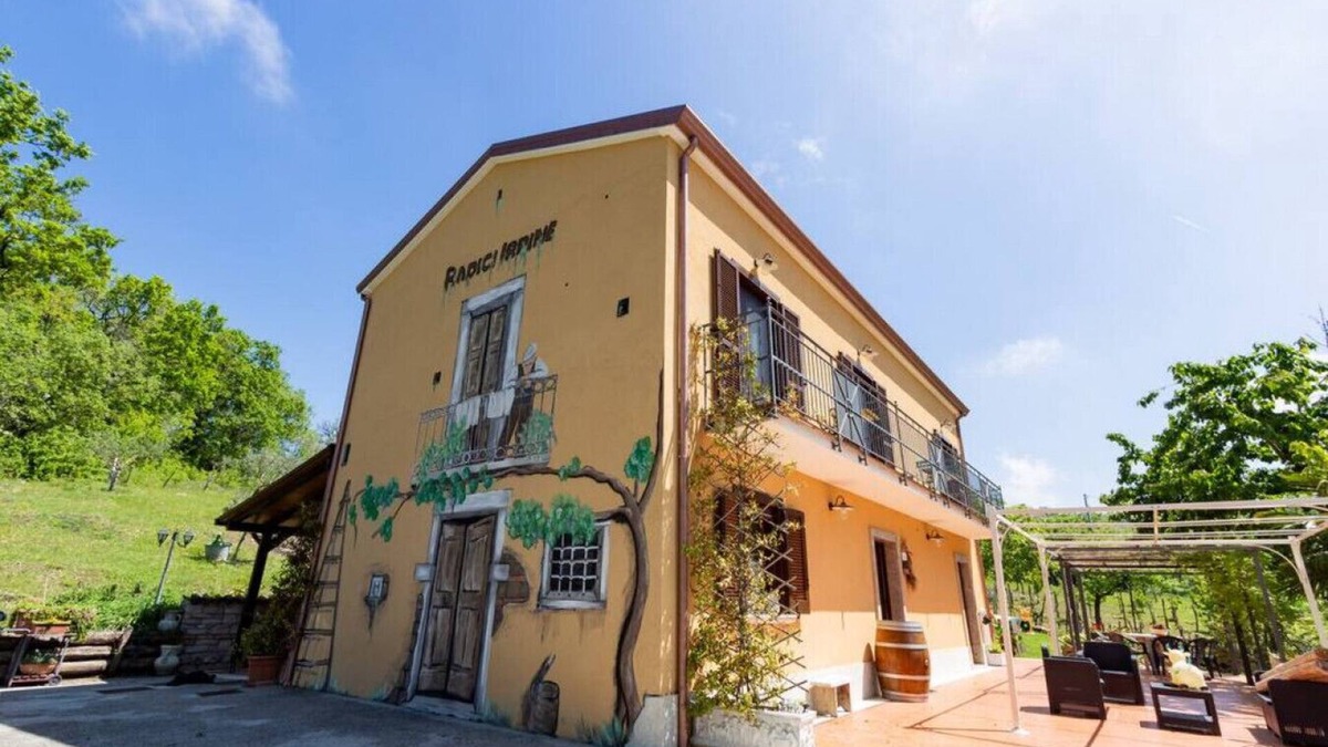 Rocca San Felice Bed & Breakfast | Farmhouse in Medieval Village in Irpinia