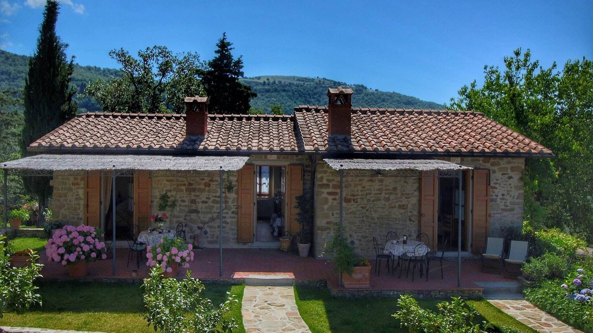 Loro Ciuffenna Other | Farmhouse in Loro Ciuffenna with Pool & Garden