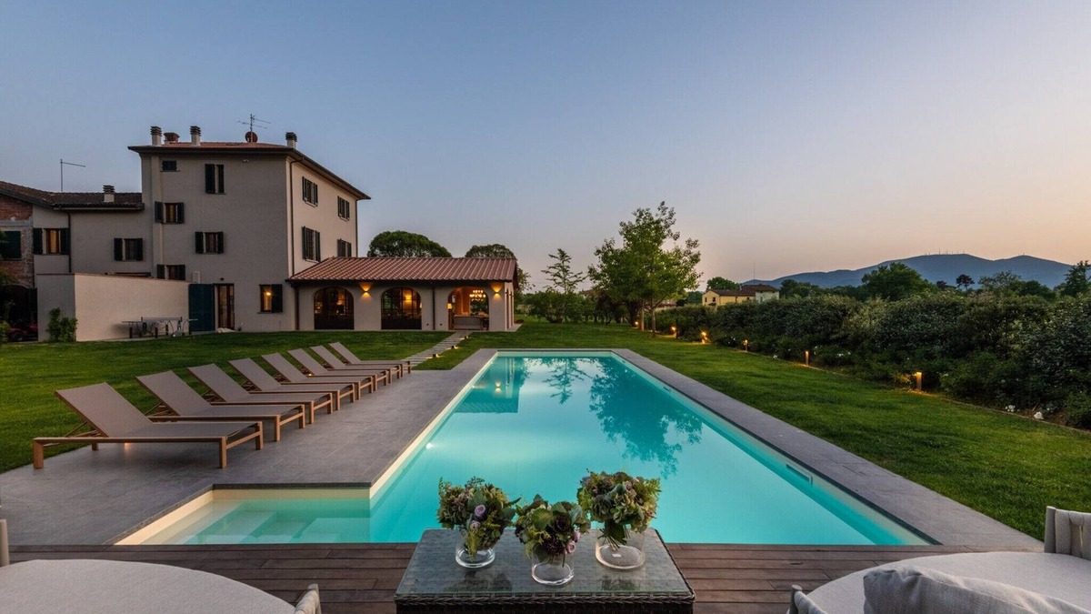 Orentano Villa | Farmhouse in Tuscany near Pisa with Pool