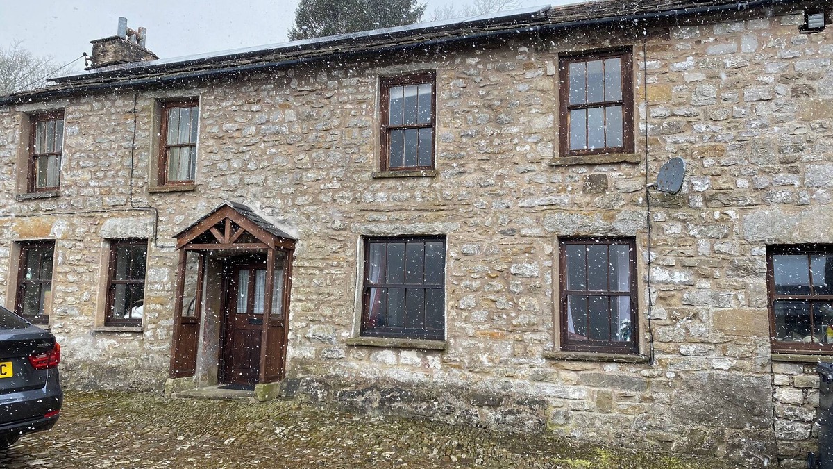Sedbergh Other | Farmhouse just outside village of dent with Beautiful view of Whernside