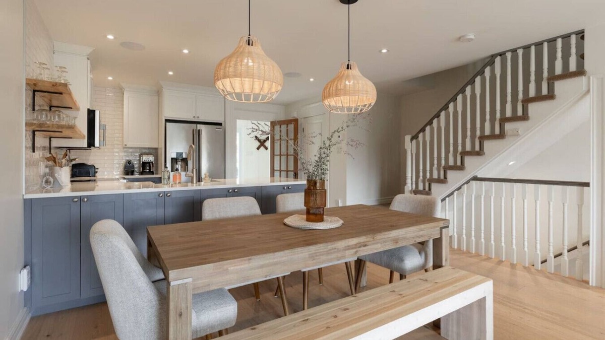 Mont-Tremblant House | Farmhouse-Style Townhouse | 3 Floors Fireplace