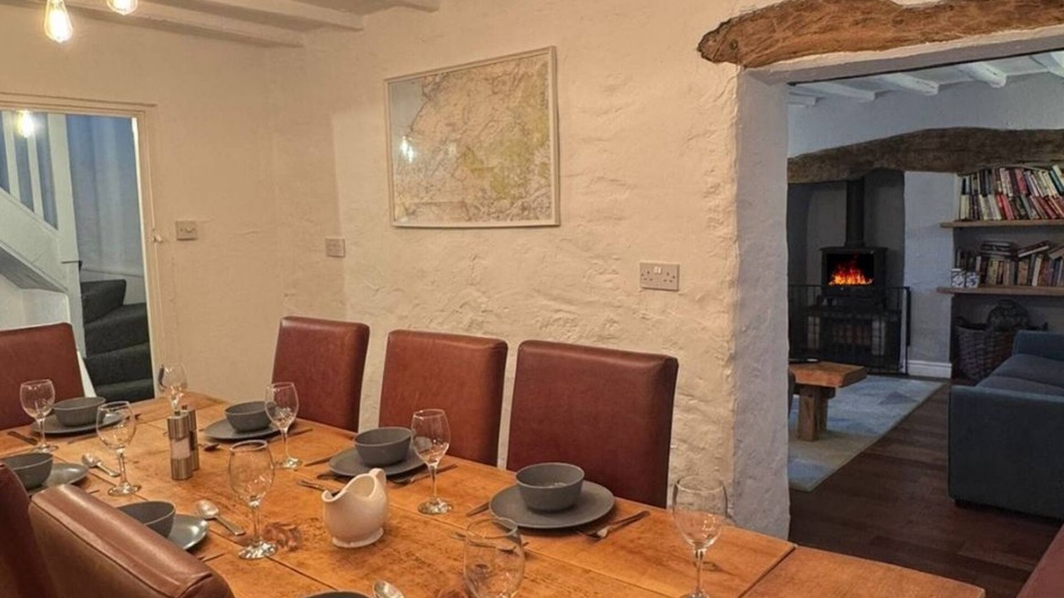 Bryn-crug Other | Farmhouse w/fire pit, log burner, stunning views & dining room