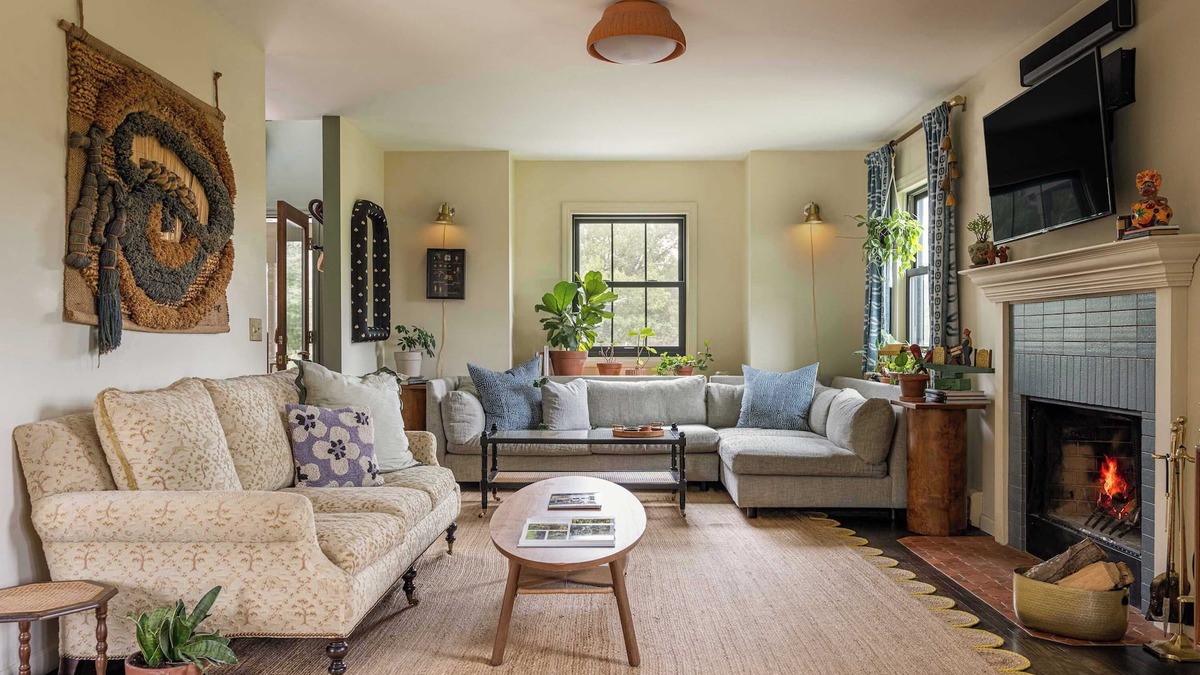 Kerhonkson House | Farmhouse w/Hot Tub + Game Room + Fire Pit