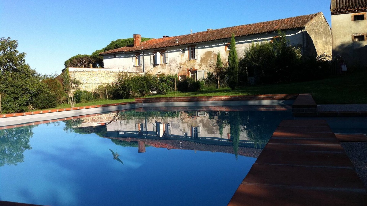 Saverdun Other | FarmHouse with character facing the Pyrenees mountains