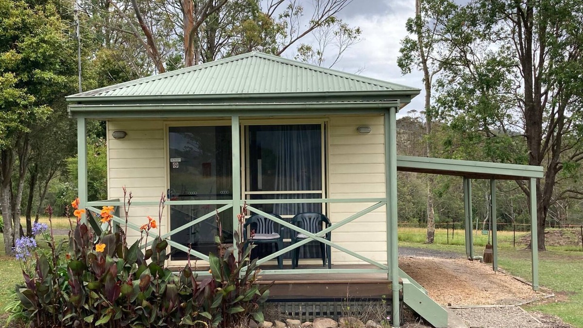Kangaroo Valley Cabin | Farmstay, Cabins in Beautiful Kangaroo Valley
