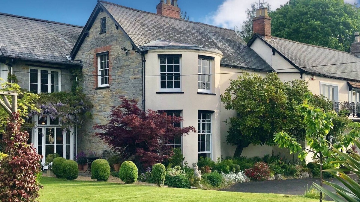 Hatch Beauchamp Hotel | Farthings Hotel and Restaurant