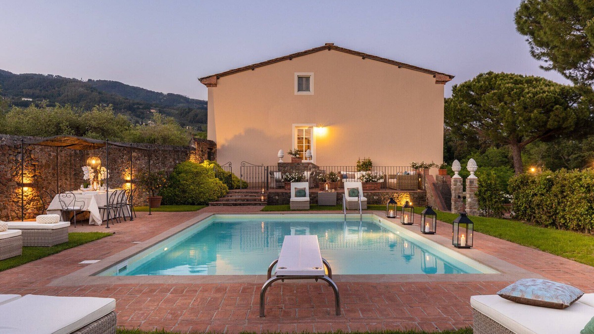 Capannori Villa | FATTORIA CAMIGLIANO Winery & Farmhouse with Pool