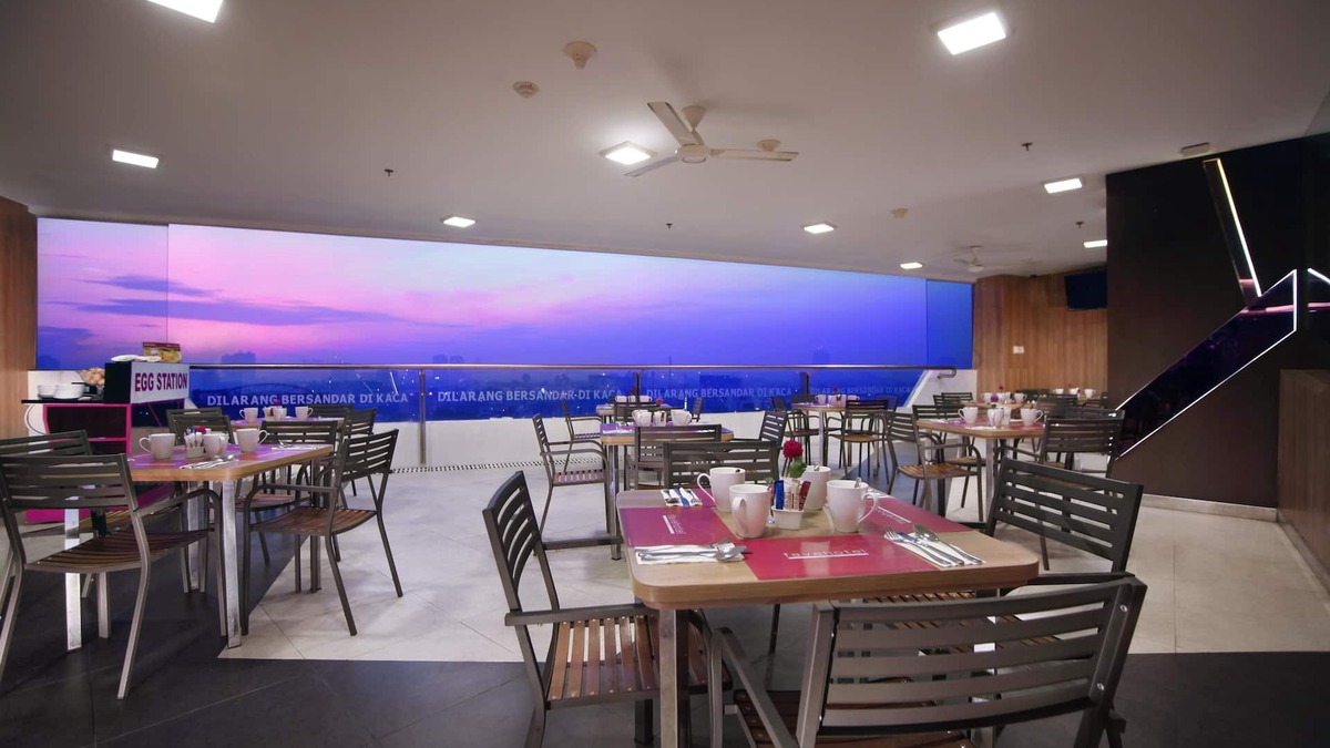 Mangga Besar Hotel | favehotel LTC Glodok Jakarta
