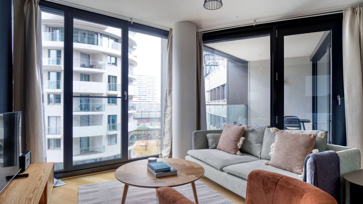 Favoriten Apartment | Favoriten 1BR w/Gym & Lounge, nr Hauptbahnhof by Blueground