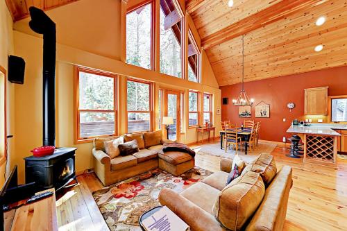 Donner Lake Woods House | Fawn Haven