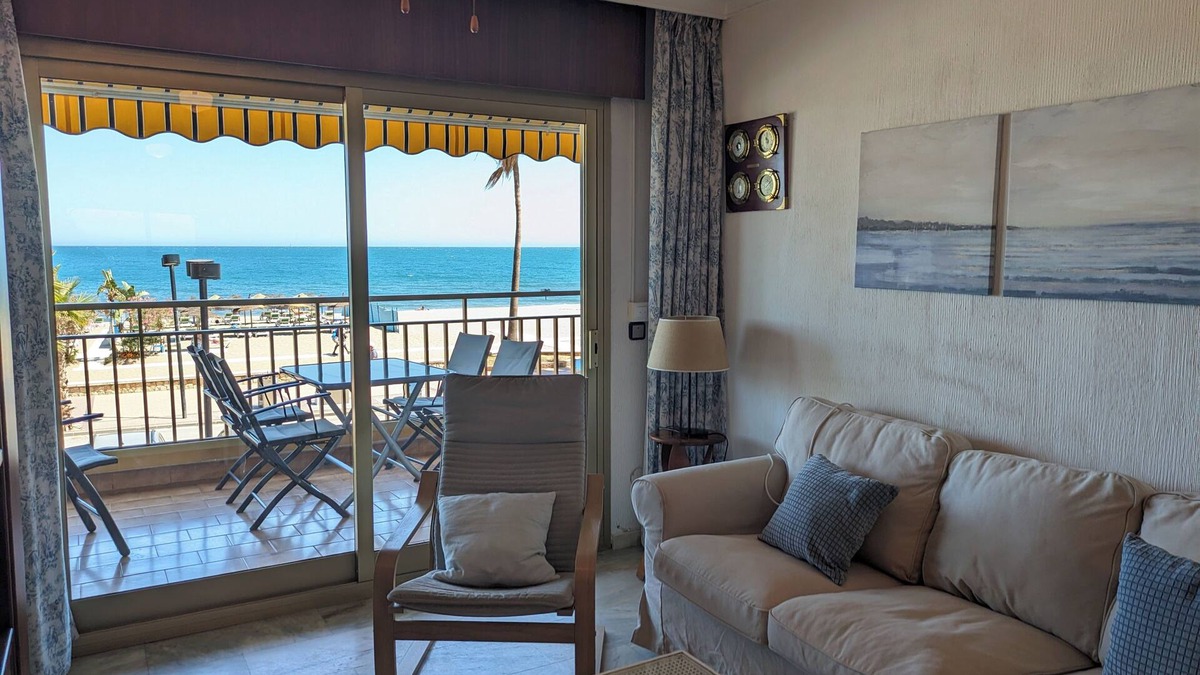 Torreblanca Apartment | FCC Paseo Marítimo de Fuengirola con Piscina y Aire Acondicionado