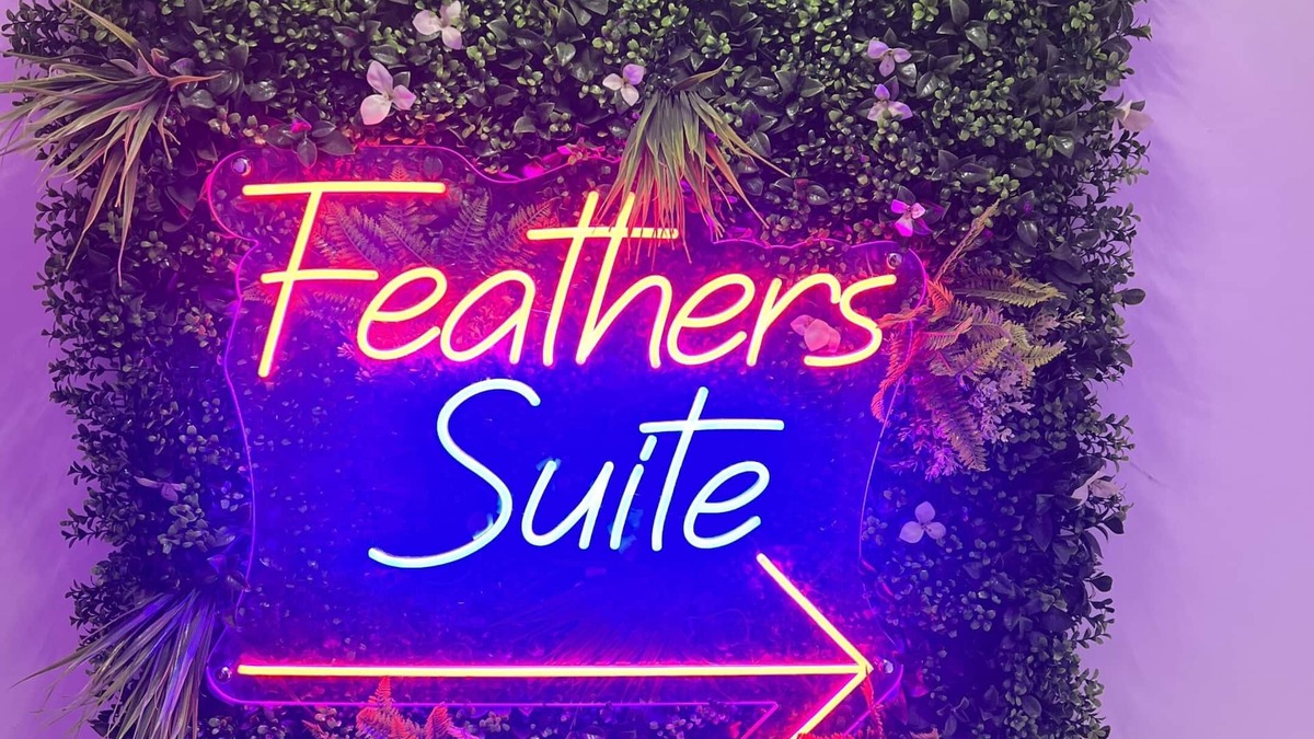 Blackpool Town Center Apartment | Feathers suite lovely newly renovated