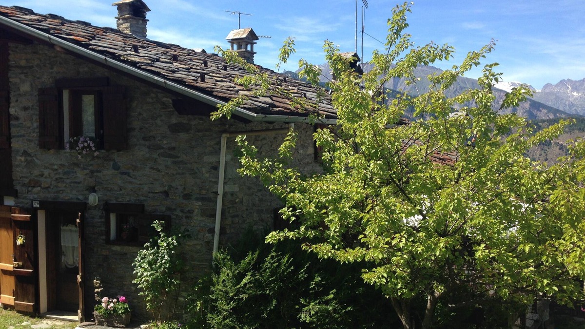 Aymavilles House | Feature Mountain House with Terrace Overview